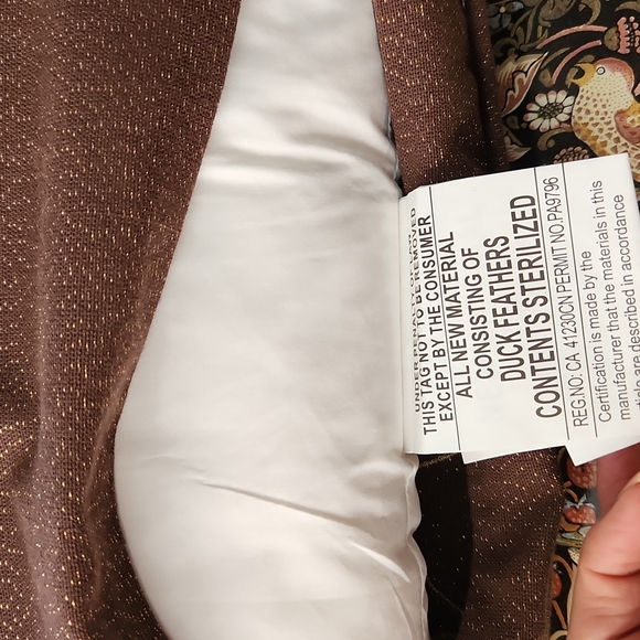 Beaded accent pillow - Picture 4 of 6